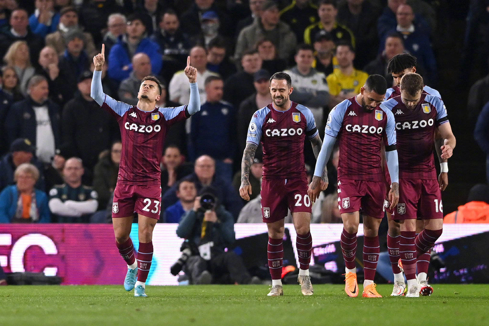 所以他在每 所以他在每